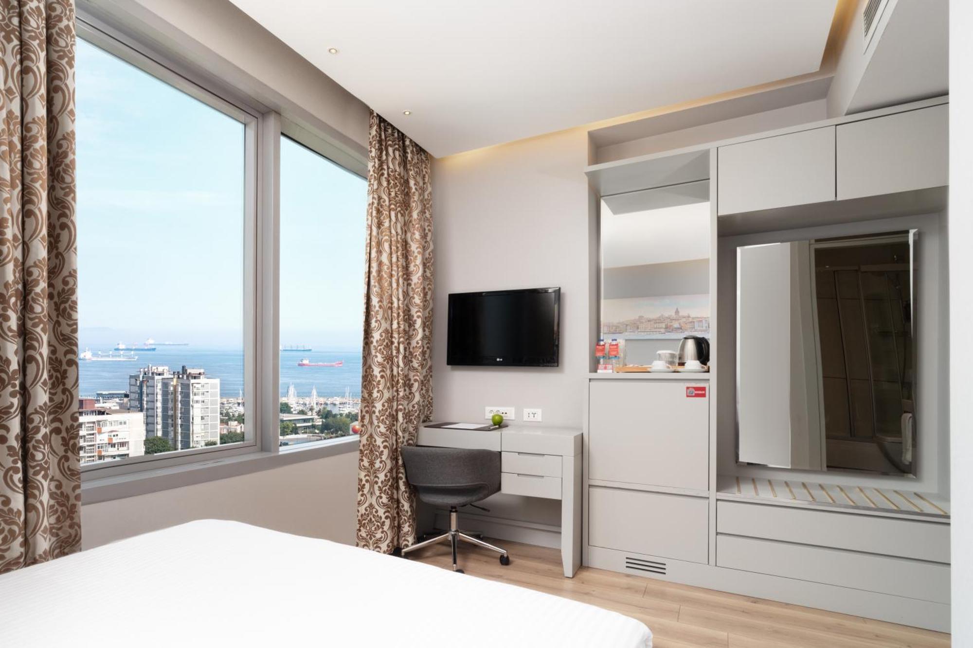 Hotel Ramada Plaza By Wyndham Istanbul Atakoy Exterior foto