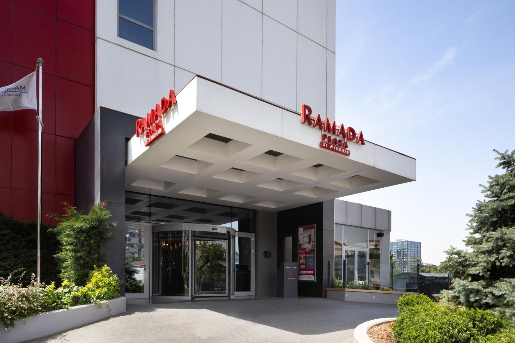 Hotel Ramada Plaza By Wyndham Istanbul Atakoy Exterior foto