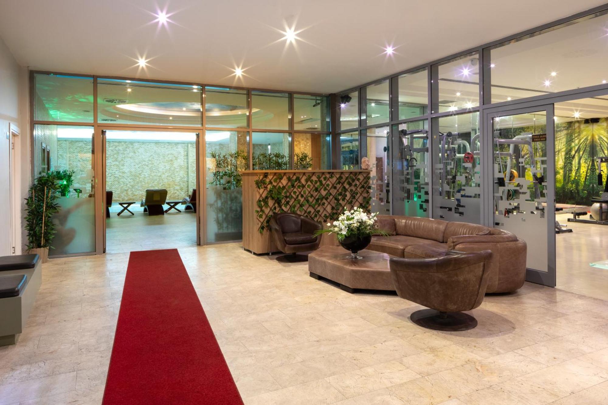 Hotel Ramada Plaza By Wyndham Istanbul Atakoy Exterior foto