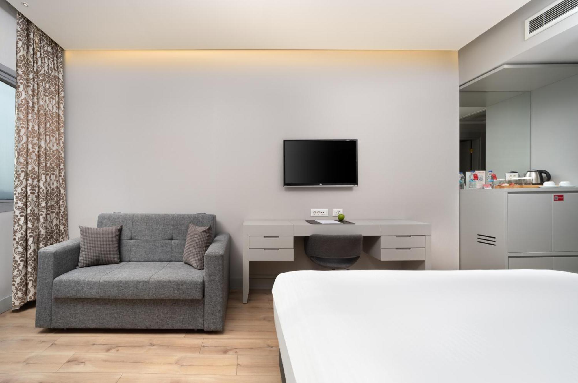 Hotel Ramada Plaza By Wyndham Istanbul Atakoy Exterior foto