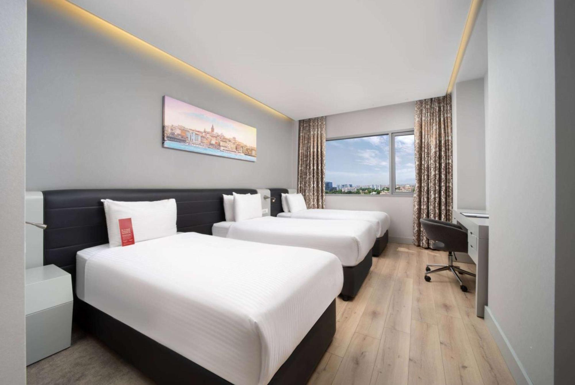 Hotel Ramada Plaza By Wyndham Istanbul Atakoy Exterior foto